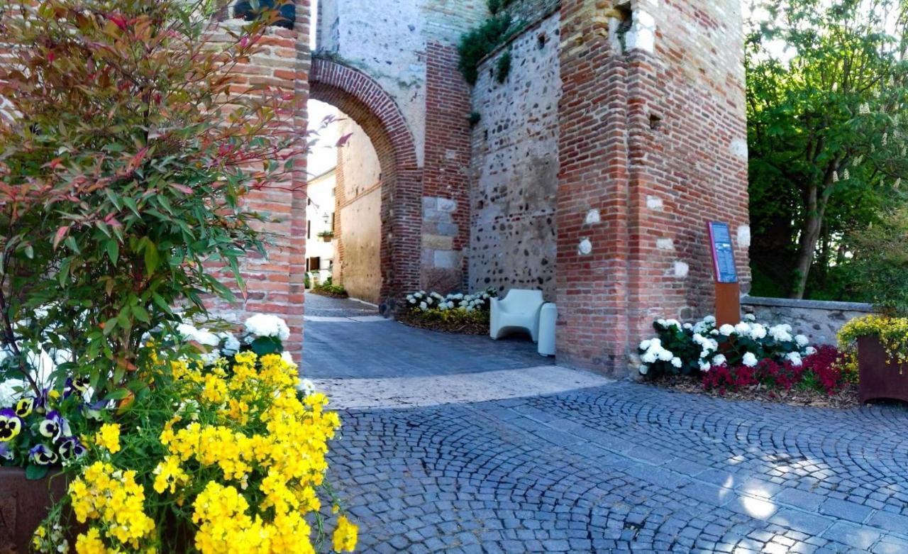 فندق Residenza Al Castello Castellaro  المظهر الخارجي الصورة